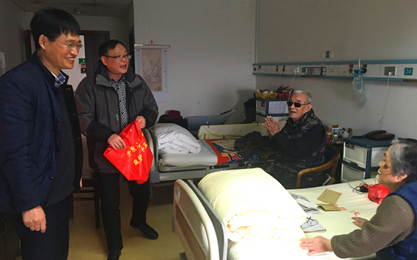 离婚律师_南通律师收入(2)